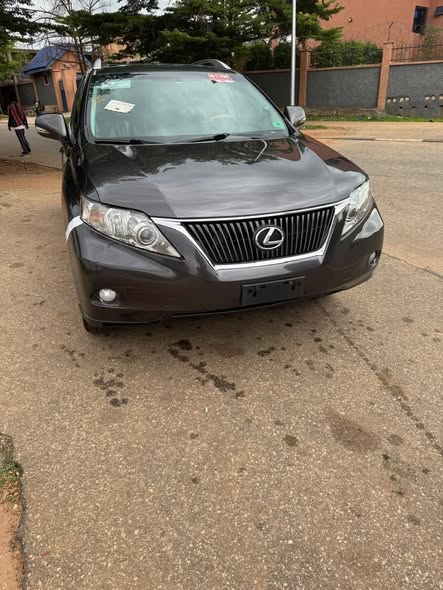 A picture of LEXUS IS 350