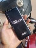 A picture of Samsung galaxy S8