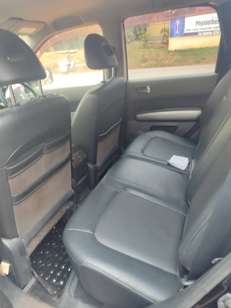 A picture of Nissan extrail