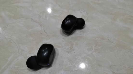A picture of Earpods