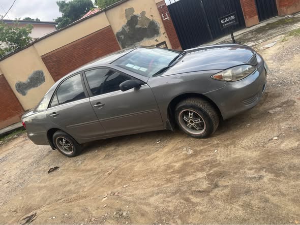A picture of 05 engine and gearbox A C working perfect 0703576564