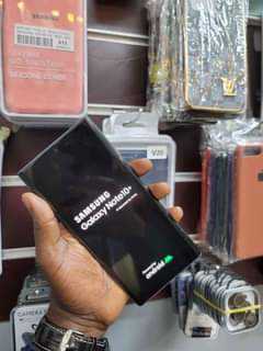 A picture of SAMSUNG GALAXY NOTE 10PLUS Gb128 Ram12 420 000