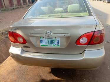 A picture of This too cars are out for sale the too cars