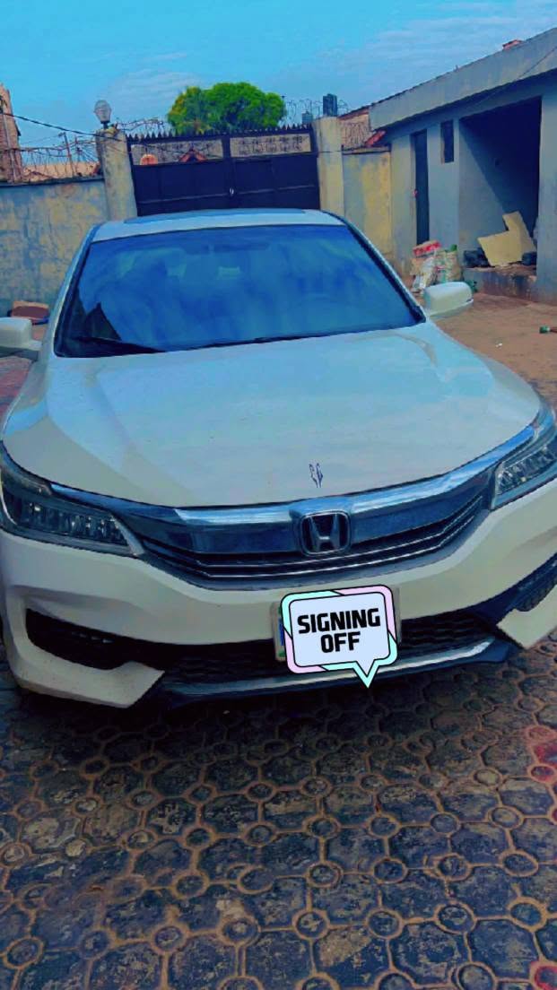 A picture of Honda Accord 2016 used