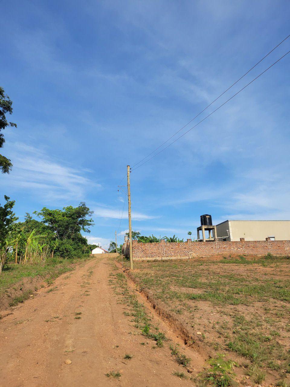 A picture of KAKIRI NAMPUNGE Affordable Estate 100by50fts Ugx18M Ready Landtitle
