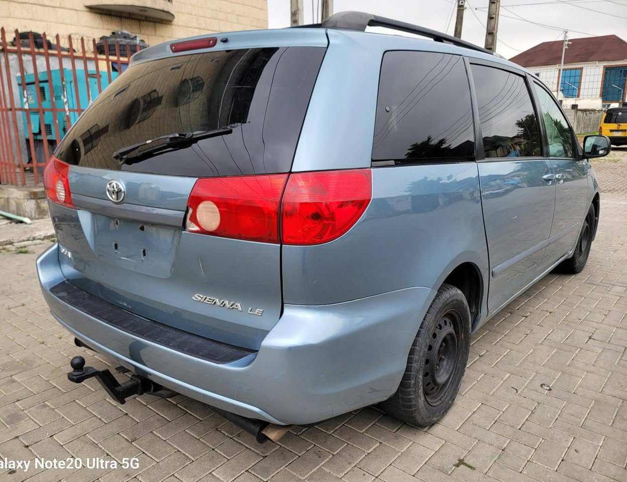 A picture of Foreign used tukubor Toyota sienna 2009 model going for 8.950m