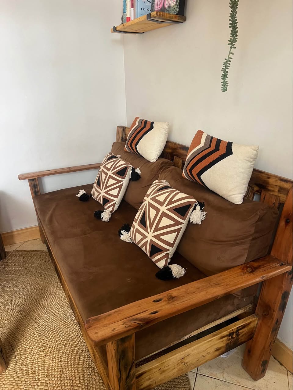 A picture of Sofa 3 seater with cusions