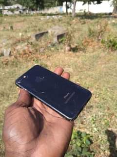 A picture of Iphone 7 plain