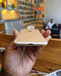 A picture of Iphone7 plain