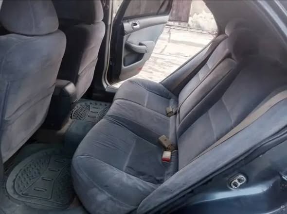 A picture of Honda DC condition engine and gearbox untermper Ac chilling location