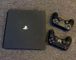 A picture of PS4 SLIM