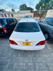 A picture of 2009 Toyota Crown White