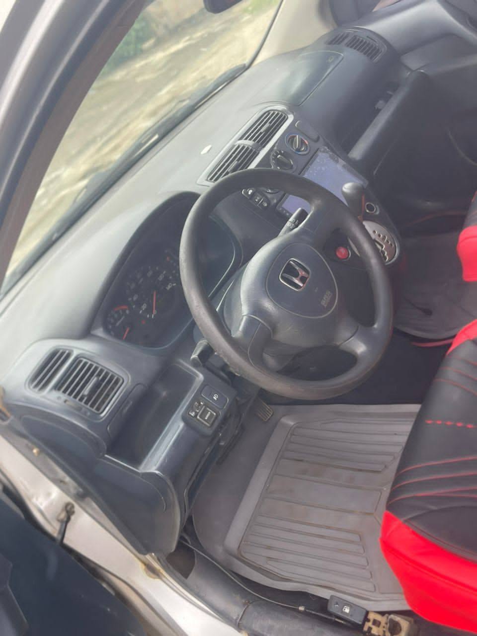 A picture of REGISTERED HONDA CIVIC COUPE 2005