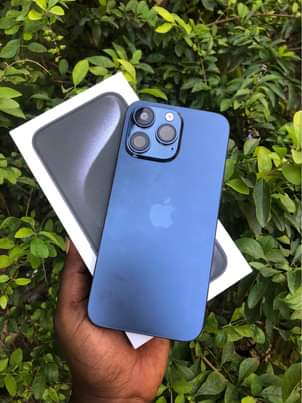 A picture of Iphone 14 mpyaaa na box lale Macho matatu copy Gb