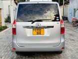 A picture of TOYOTA NOAH NEW