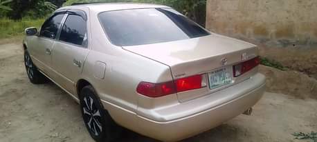 A picture of 2001 Toyota Camry 2001 Envelope light