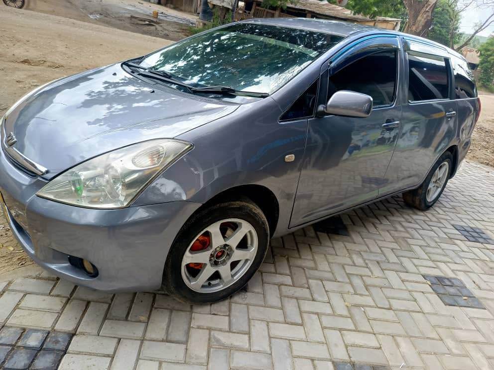 A picture of Toyota wish