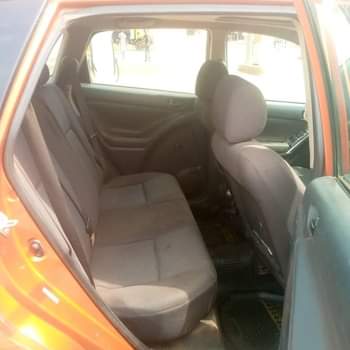 A picture of Pontiac Vibe smoke engine