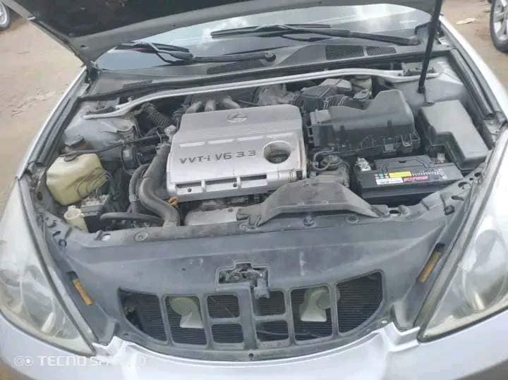 A picture of Lexus es 330