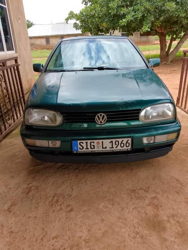 A picture of golf 3 saloon