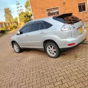 A picture of Hot dear quick money needed now now 26m call 0758589222