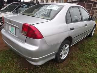 A picture of Ibadan deal Honda Civic 05 with excellent engine and gear