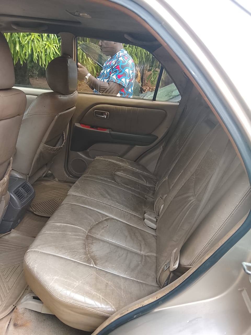 A picture of Lexus Rx300 2000
