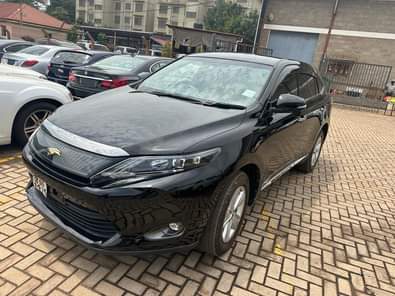 A picture of Toyota Harrier Model 2015 Engine 2 0cc Price 85M 0709788048