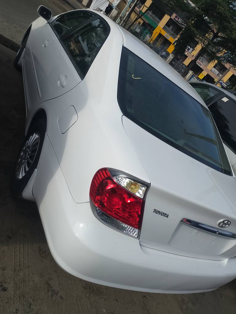 A picture of 2005 Toyota Camry tokumbo LE Price 7.9m Location Amuwo odofin