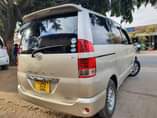 A picture of Toyota noah
