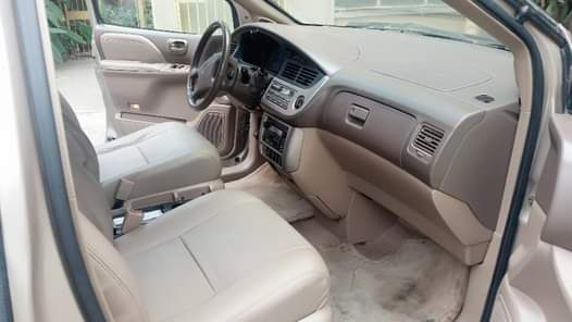 A picture of Super Duper Tokunbo 2003 Toyota Sienna for sale 1 50