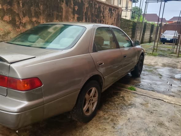 A picture of 2002 Toyota Camry