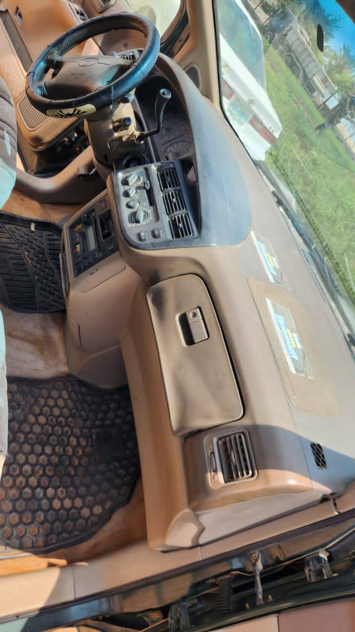 A picture of Registered Toyota sienna 2000 model