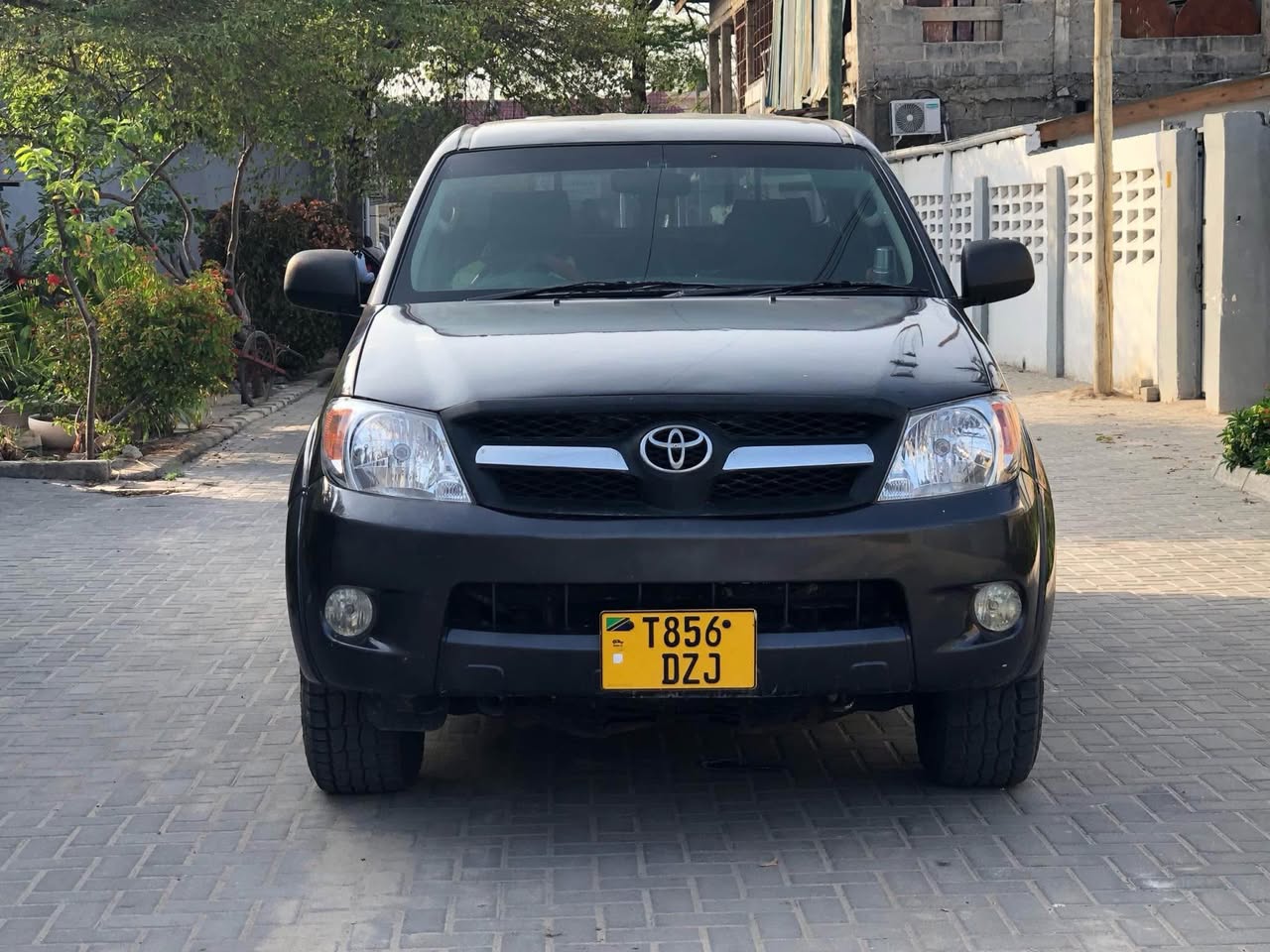 used toyota hilux