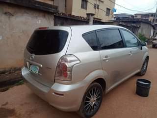 A picture of Toyota Corola verso