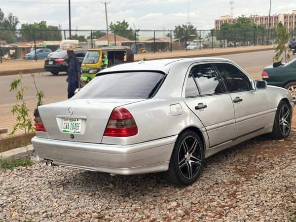 A picture of Belgium standard C230 kompressor Going for 2 8ml Kaduna everything