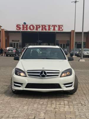 A picture of 2011 C350