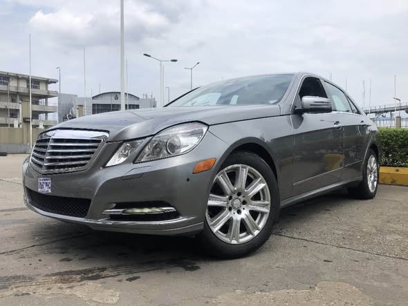 A picture of Foreign used 2013 Mercedes Benz E350 keyless distress sale 13