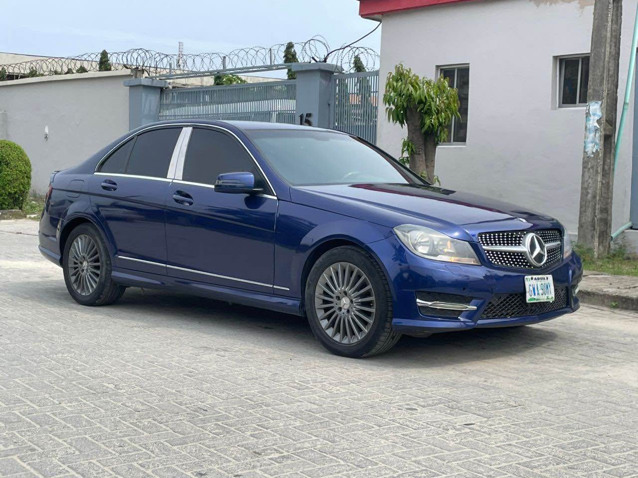 A picture of 2010 Registered Mercedes Benz C300 at 85.M Location Lagos 07037767659