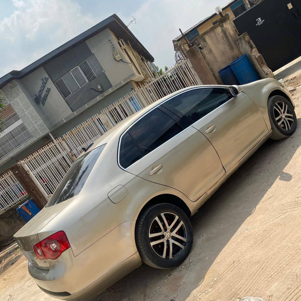 A picture of Volkswagen Jetta 2006
