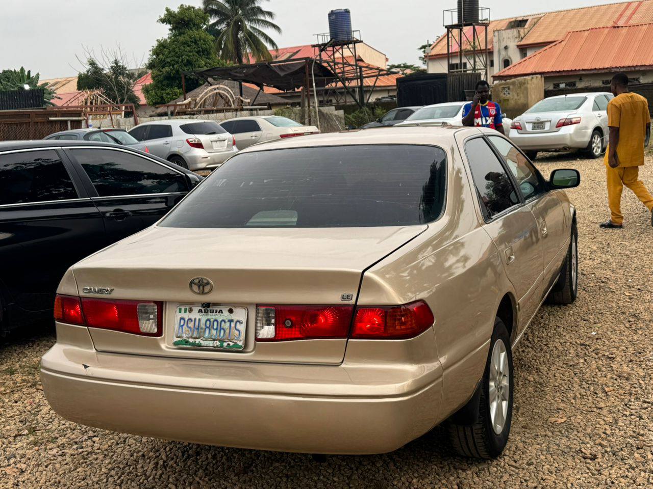 A picture of Distress Super sharp 2002 Toyota Camry big light with sound