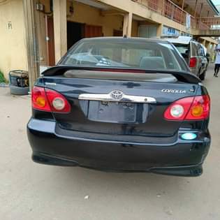 A picture of toyota corolla