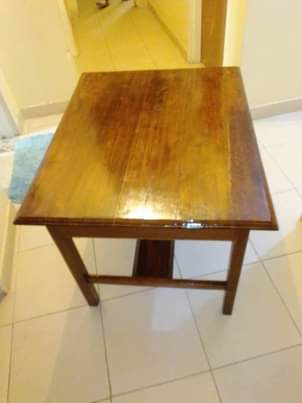 desks