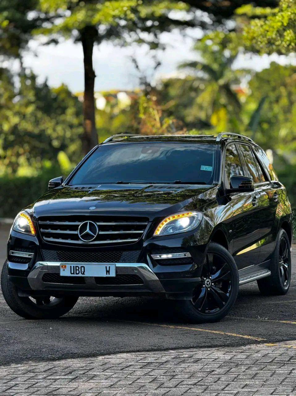 A picture of MERCEDES BENZ 4MATIC PETROL