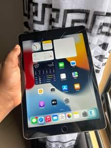 A picture of Ipad air 2 64gb simcard