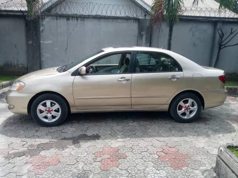 A picture of SUPER CLEAN 2006 MODEL TOYOTA COROLLA Engine untampered AC na
