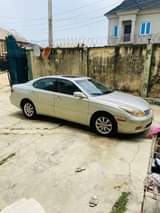 A picture of First body Lexus ES 330 2004 model Nigerian used full