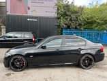 A picture of BMW 3 SERIES