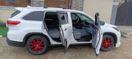 A picture of 2016 highlander upgraded to 2020 slightly used not registered thumb