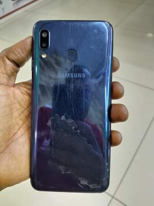 A picture of Samsung A20